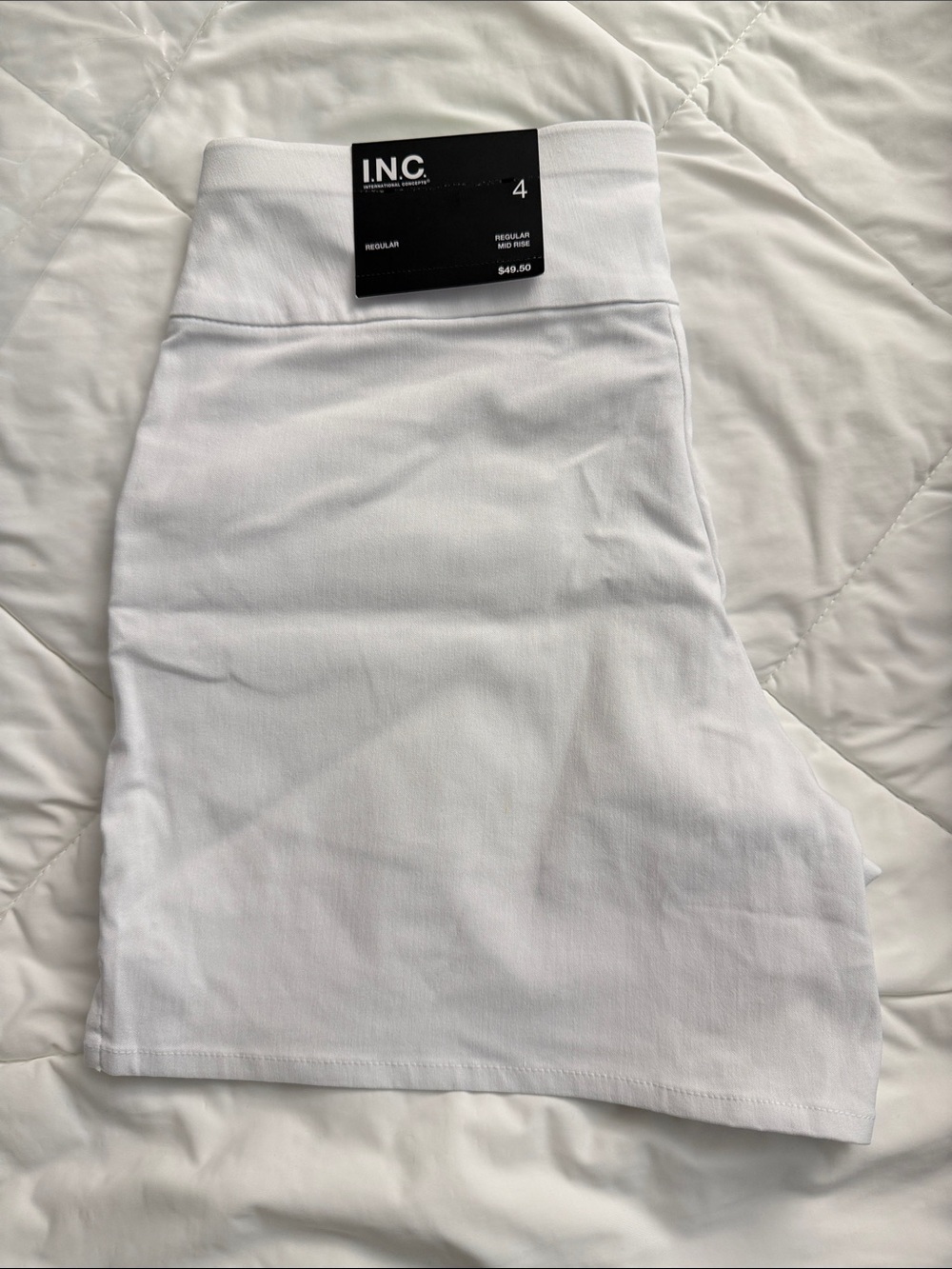INC International Concepts Women’s White Stretch shorts